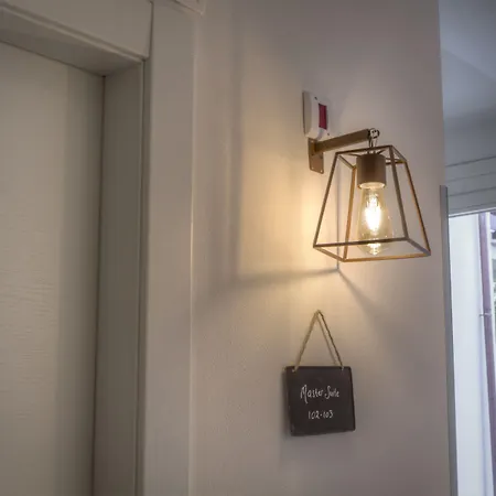 Arli Hideaway