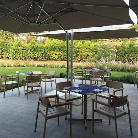 Arli Hideaway Отель